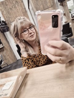 Kelly selfie