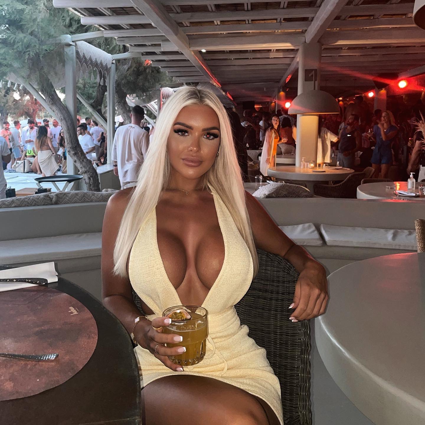 Anna Huntt - @annahuntt OnlyFans Get photos & videos