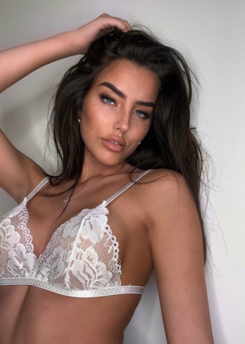 Mia Bandini - @miabandini69 OnlyFans Get photos