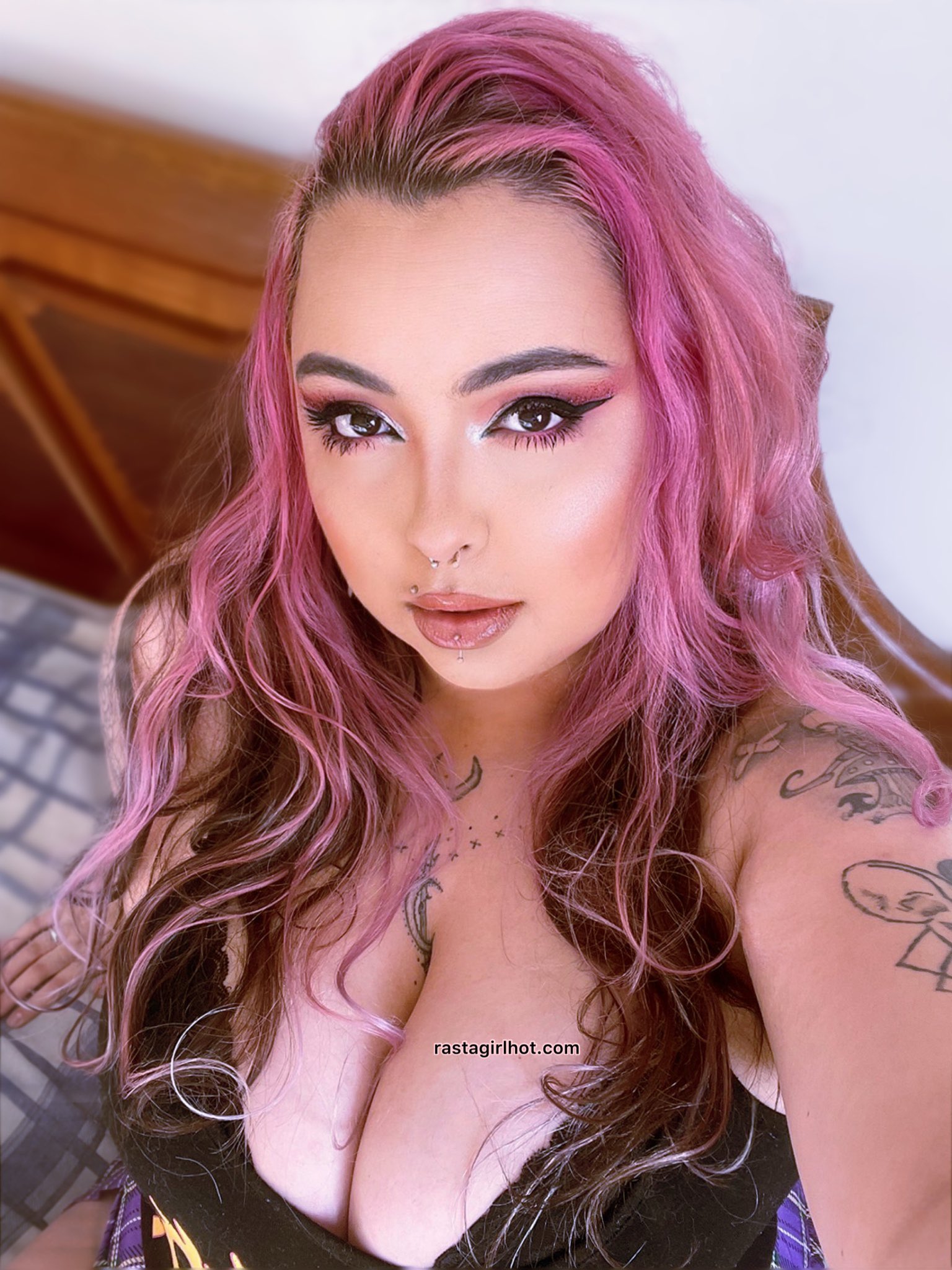 Rasta Girl - @rastagirlhot OnlyFans Get photos