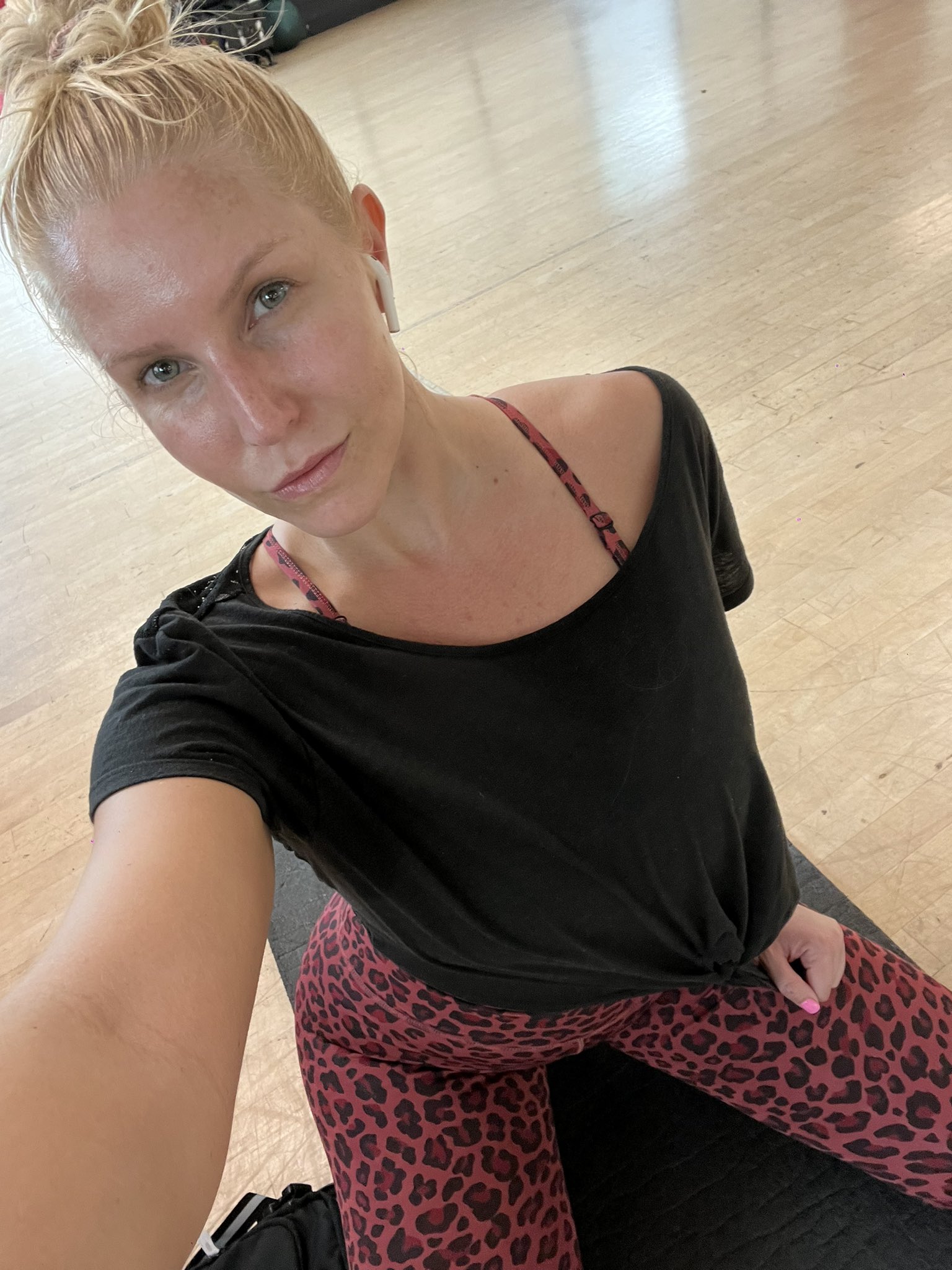 Vanessa Cage - @missvanessacage OnlyFans Get photos