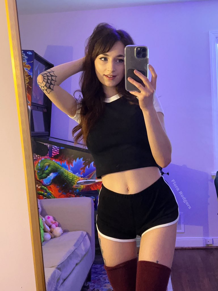 Flora Rodgers florarodgers OnlyFans Get photos