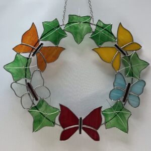 Ring met grote en kleine vlinders