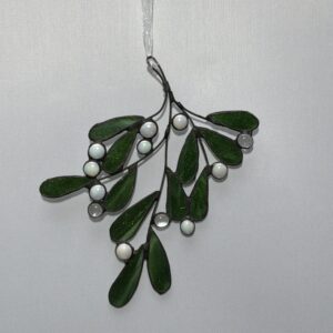 Glasinloodkado mistletoe met witte nuggets