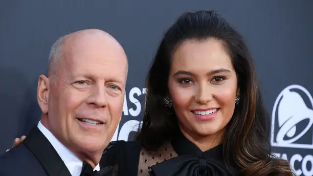 Emma Heming shares a photo of Bruce with her daughter