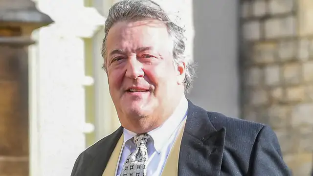 Stephen Fry used a weight-loss drug that made him vomit five times a day