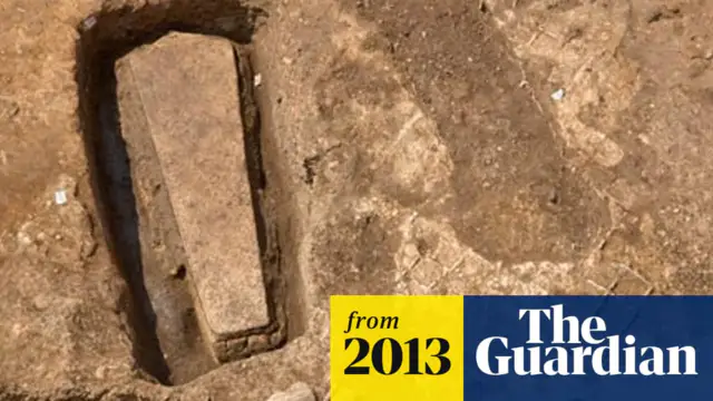 A sealed coffin was found near the grave site of Richard III