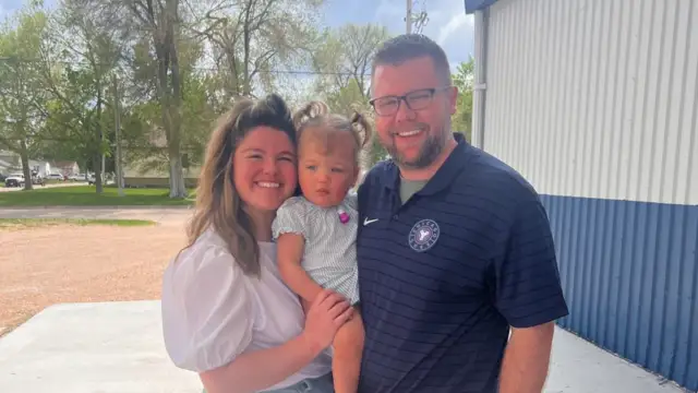 Married nurses treated a baby for 8 months in the NICU