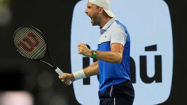 Jannik Sinner beats Grigor Dimitrov for the Miami Open tennis title