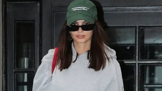 On a walk in New York, Emily Ratajkowski shows off her toned muscles