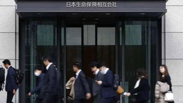 Nippon Life Is Steadily Buying 30-Year Japanese Government Bonds