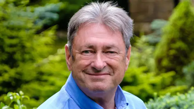 Alan Titchmarsh shows a natural method for getting rid of weeds