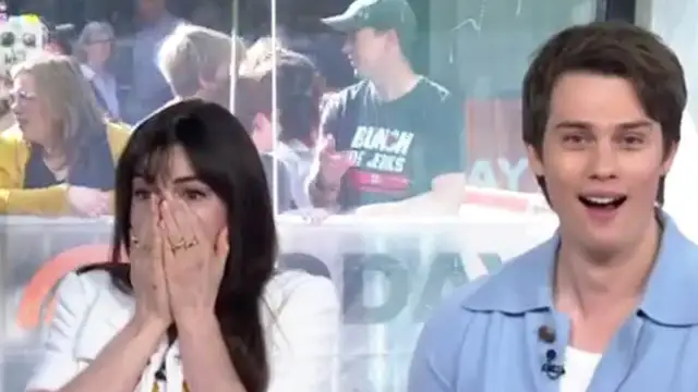 Arsenal player sends a heartfelt message to Anne Hathaway after she celebrated his goal during an interview
