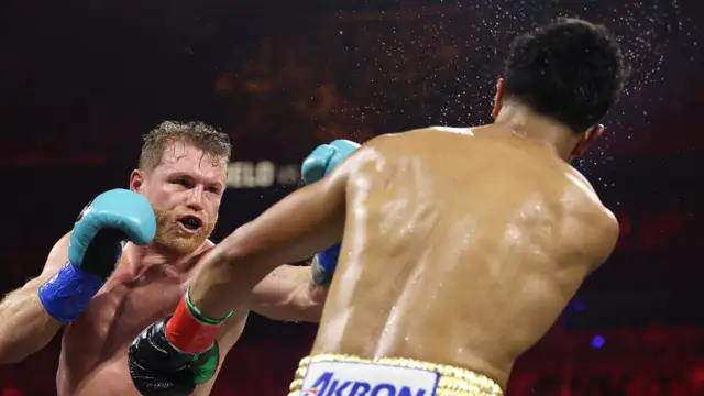 Canelo Álvarez defeats Jaime Munguía to retain undisputed title