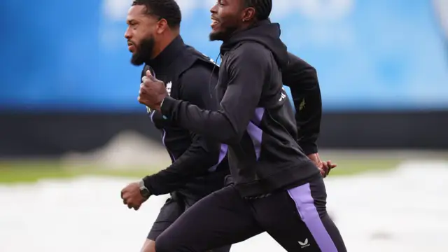 Jofra Archer's return boosts England to victory over Pakistan in T20 series