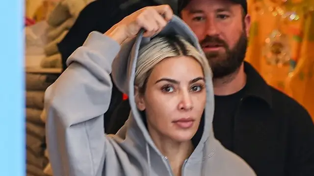 Bianca Censori enjoys lunch in Melbourne without Kanye West