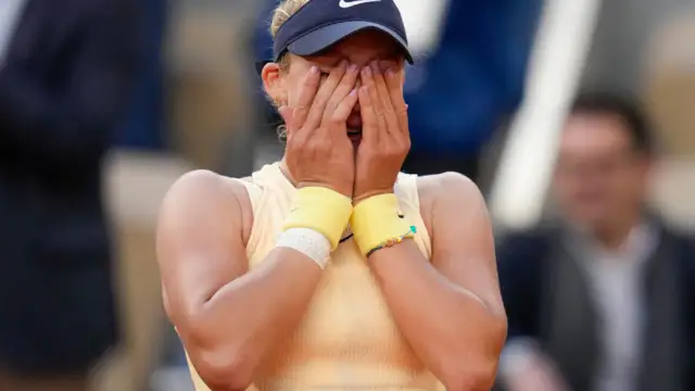 Mirra Andreeva advances to French Open semifinals at 17, sets up clash with Jasmine Paolini