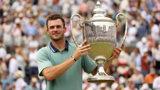 Lorenzo Musetti triumphs over Jordan Thompson to secure spot in Queen's Club final
