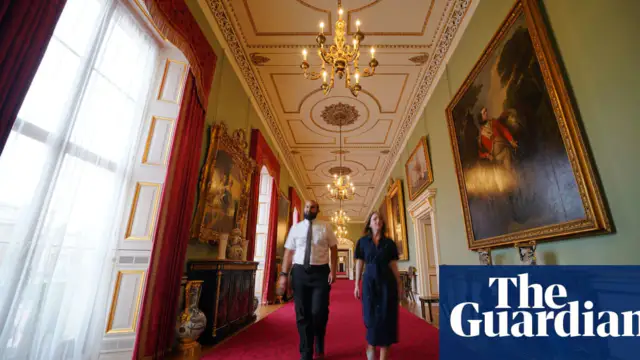 Public Tours Begin at Buckingham Palace's East Wing