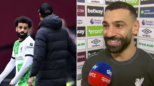 Mohamed Salah confronts Jurgen Klopp after dressing room joke