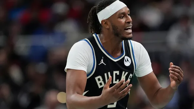 Giannis Antetokounmpo's trade rumors spark locker room drama in Milwaukee