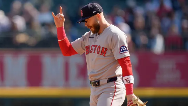Garrett Crochet falls short of no-hitter against former team