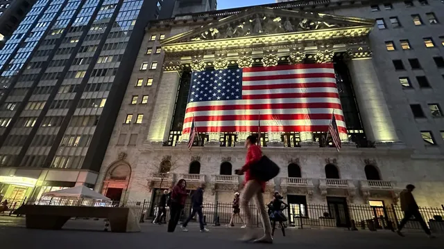 Bill Ackman claims market closure for Jimmy Carter is shutting down commerce
