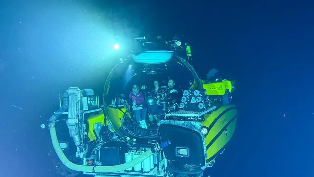 China prepares to launch deep-sea tourism with new submersible technology