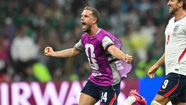 Jordan Henderson suffers injury while celebrating England's World Cup win