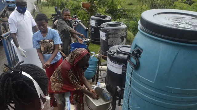 Ebola outbreak in DR Congo triggers regional health alerts