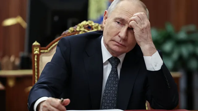 Putin threatens retaliation for Western piracy against Russian vessels