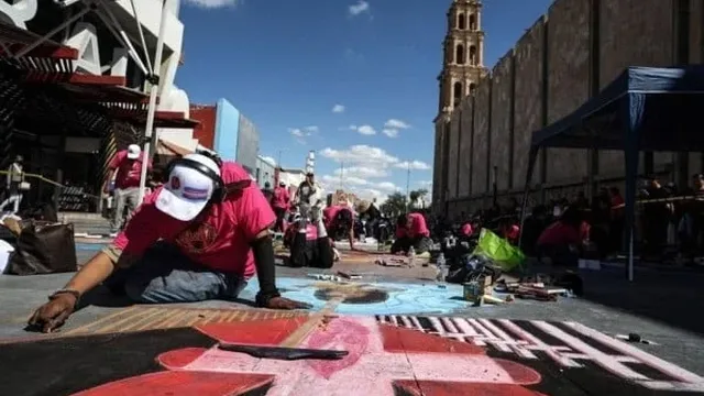 Colectivo 880 wins first prize at ninth GisArte chalk art contest in Ciudad Juárez, Mexico