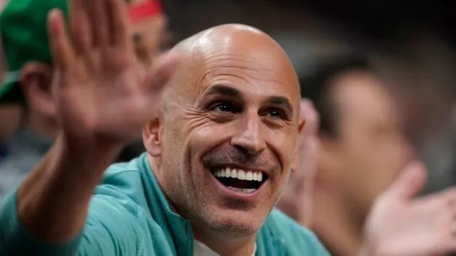 Marc Lore sells controlling stake in Timberwolves and Lynx for $4.5 billion
