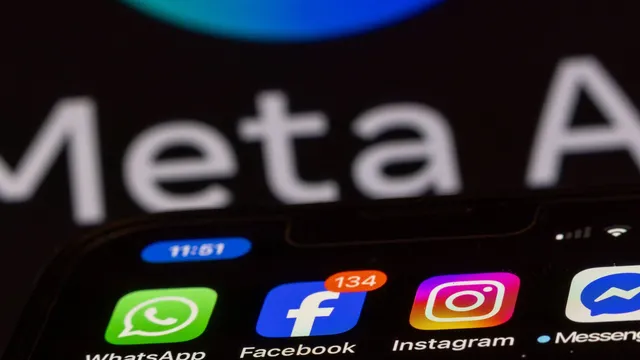 Facebook requests access to users' private photos for AI editing