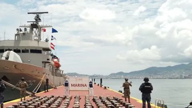 Mexican navy intercepts narco sub loaded with 3.5 tons of cocaine