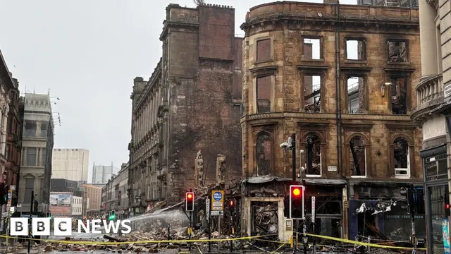 Eyewitness confronts vape shop fire that engulfs Glasgow building