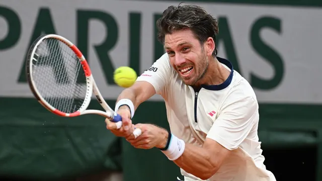 Cameron Norrie prepares to face Novak Djokovic at French Open