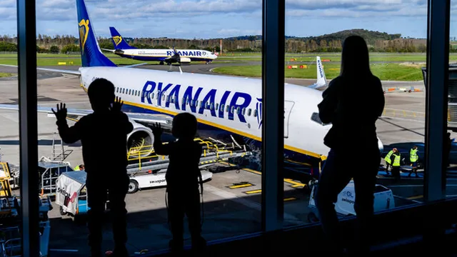 Ryanair faces investigation over unfair family seating charges