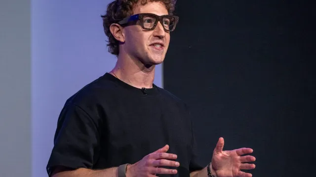 Mark Zuckerberg insists smart glasses will replace smartphones