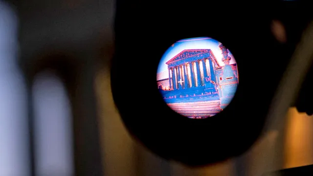 Supreme Court grants Republicans access to discounted ad rates