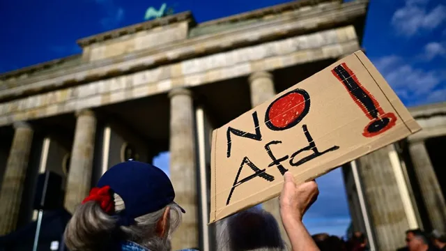 Thousands protest against AfD in Berlin