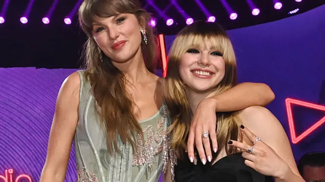 Taylor Swift wins big at 2026 iHeartRadio Music Awards with Travis Kelce by her side