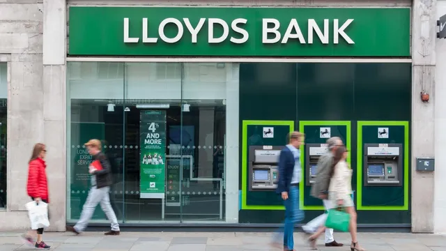 Lloyds faces profit slump due to motor finance compensation woes
