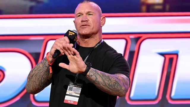 Randy Orton challenges Tom Brady after 'cute' WWE comment
