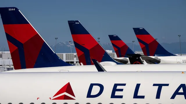 Passenger stows away on Delta flight on Christmas Eve
