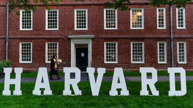 Over 12,000 Harvard alumni support university lawsuit against Trump administration