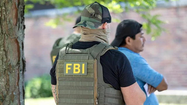 Illinois man threatens FBI agent using stolen data