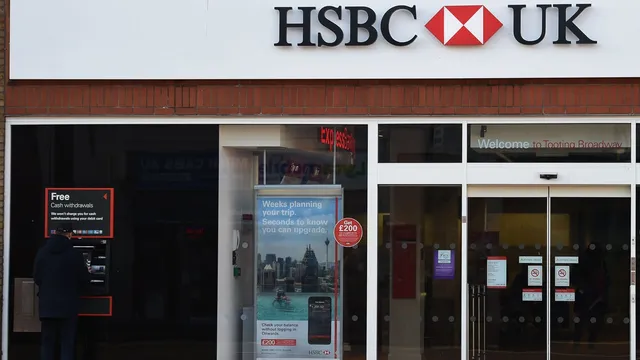 Brendan Nelson takes over as HSBC group chair amid major changes