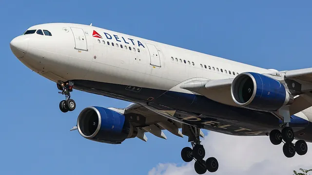 Delta suspends hot meal service at Detroit airport due to food safety issue