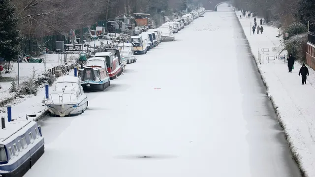 Travel chaos looms as UK faces brutal cold and warning signs